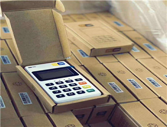 pos機閃付怎么揮卡？